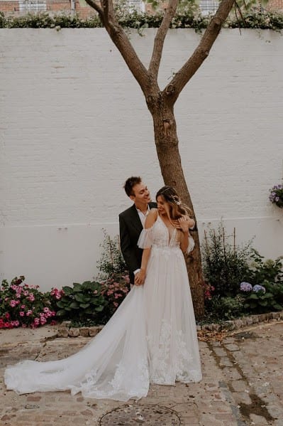 London wedding couple