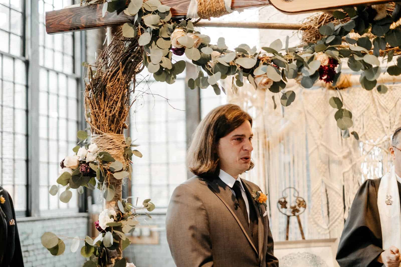 groom waiting for the bride