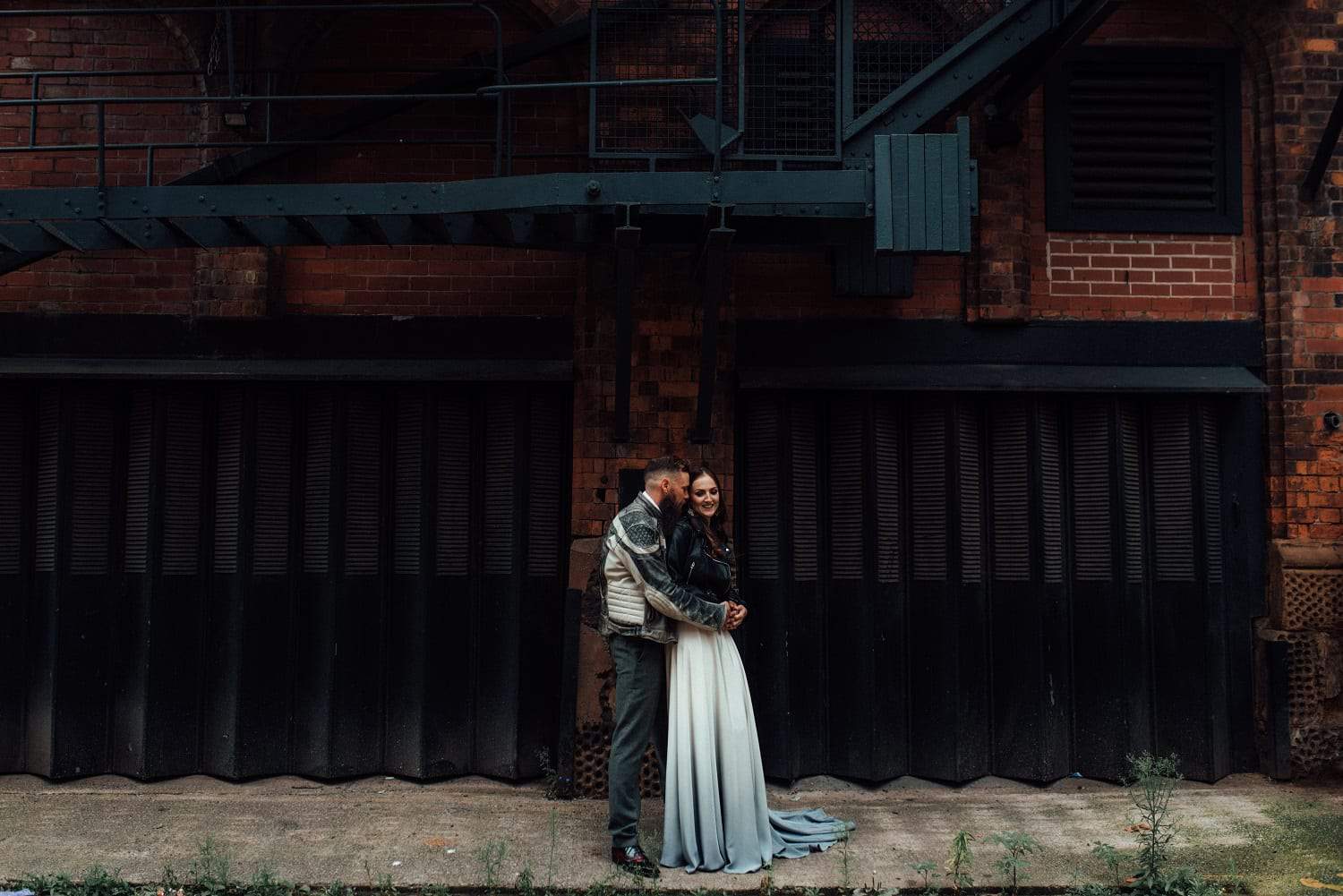 elopement wedding couple 