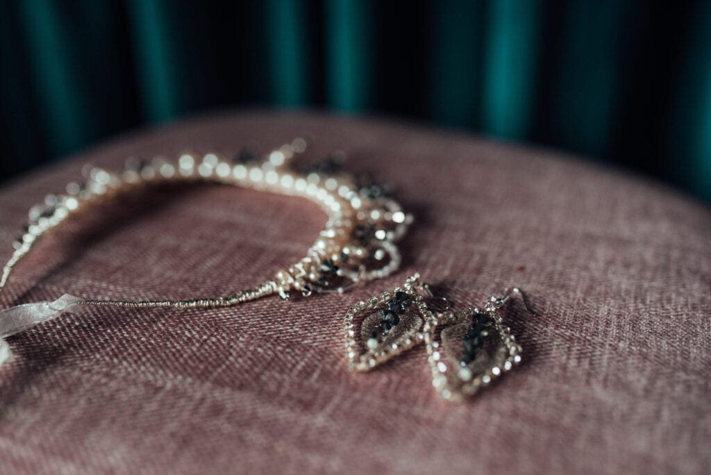 bride headpiece and necklace 