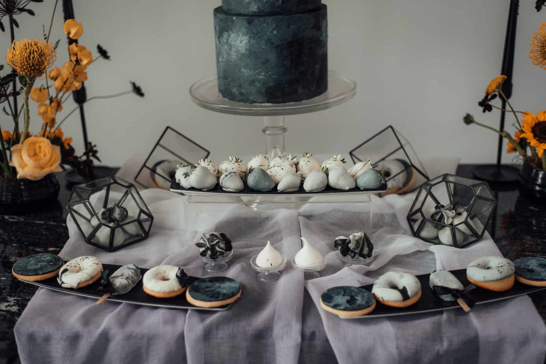 dessert table doughnuts