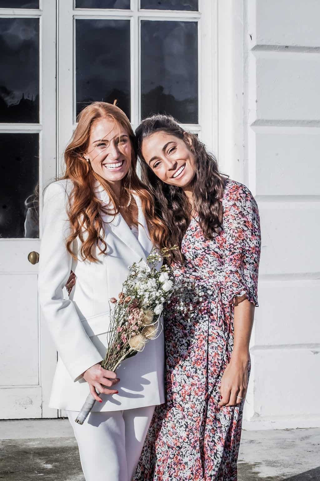 groom and her sister