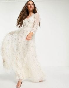 High Street Wedding dresses are stylish and affordable. - The Urban ...