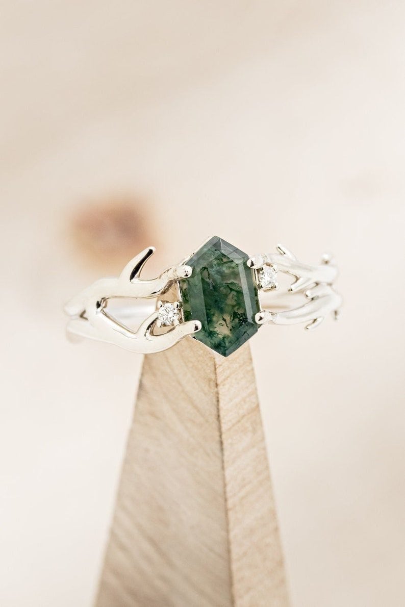 emerald agate halloween ring