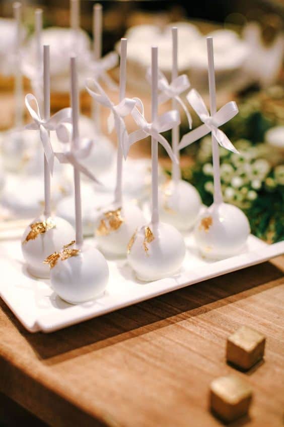 cake pops for a wedding