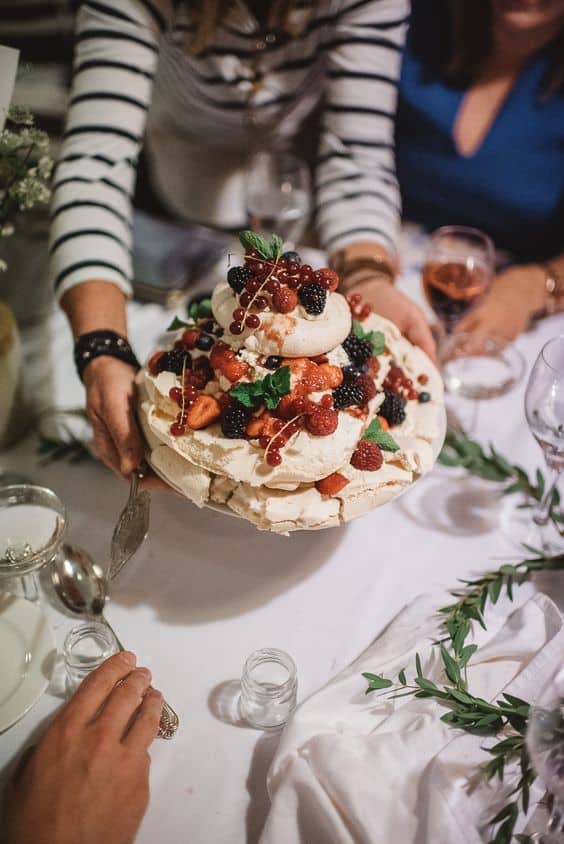 pavlova alternative wedding cake