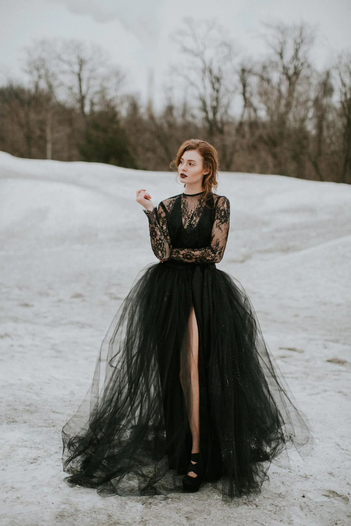 lace gothic wedding dress