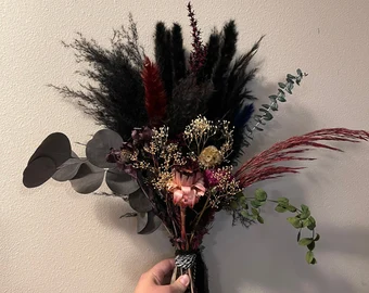 dried flower bouquet that is gothic style