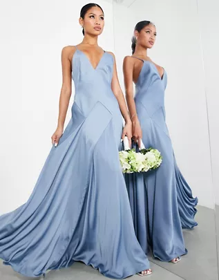 Blue wedding guest outfits for every season!