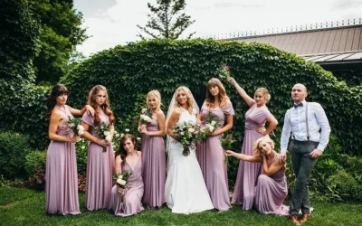 Modern lilac bridesmaid dresses and outfits! For a super stylish bridal party!