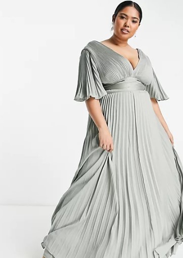 plus size bridesmaid in pleated maxi dress