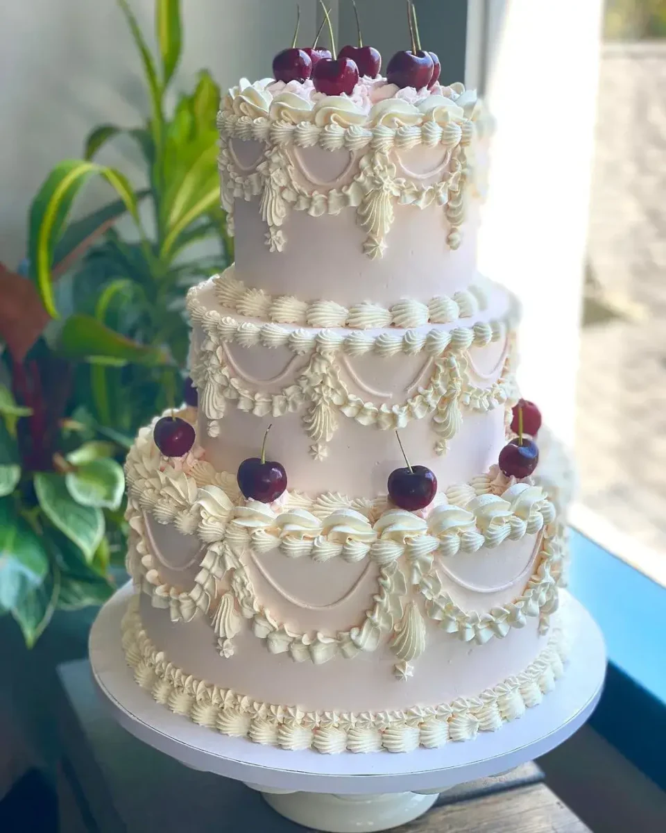 3 tier lambeth wedding cake