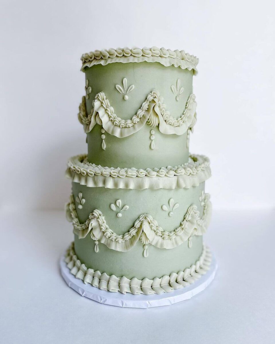 sage green lambeth retro piped wedding cake 