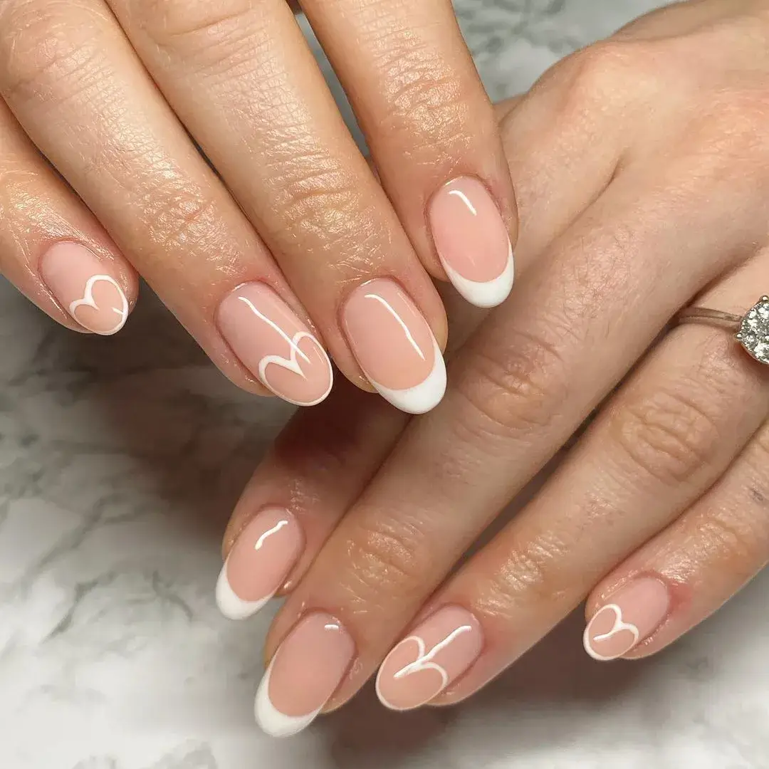 love heat tip French tip nails