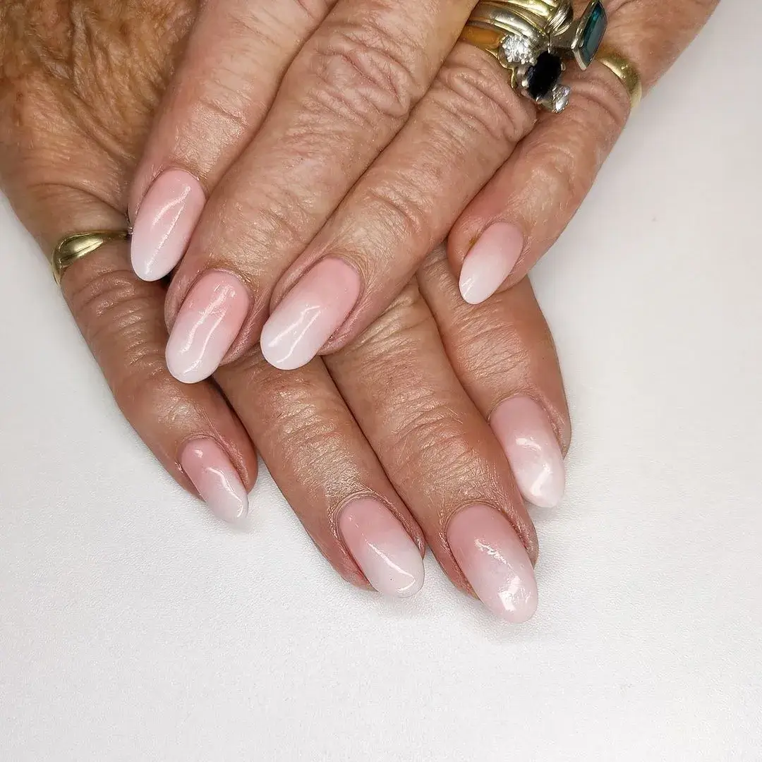pink to white ombre nails on mother of the bride