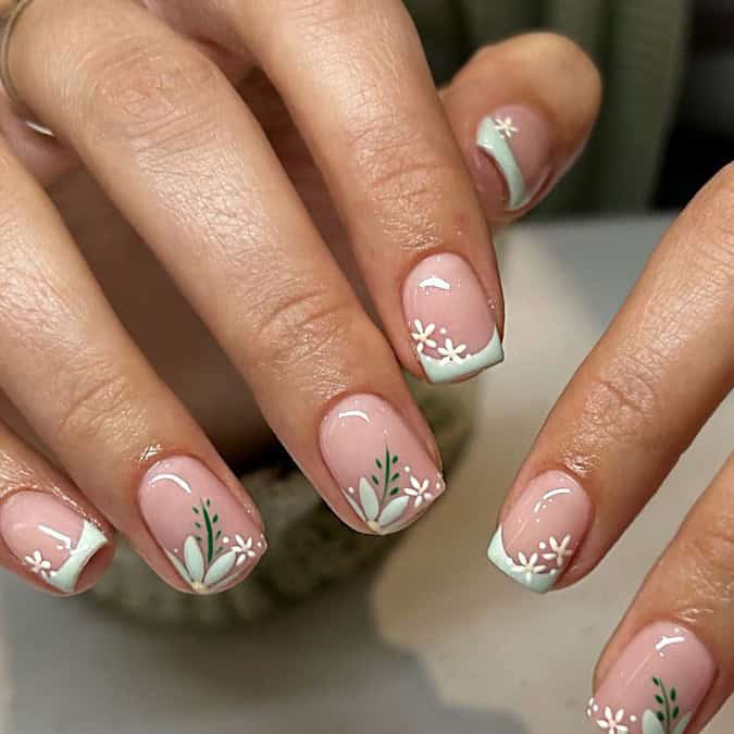 Summer Nails Perfect for a Summer Wedding