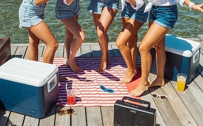 Lake House Bachelorette Party Ideas: The Ultimate Guide for Every Season and Style