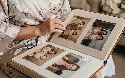 Meaningful Mother of the Bride Gift Ideas She’ll Actually Treasure